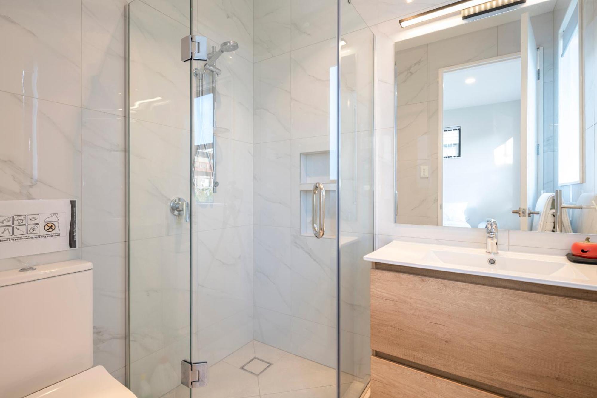 Modern Immaculate Residence In Mount Wellington 오클랜드 외부 사진